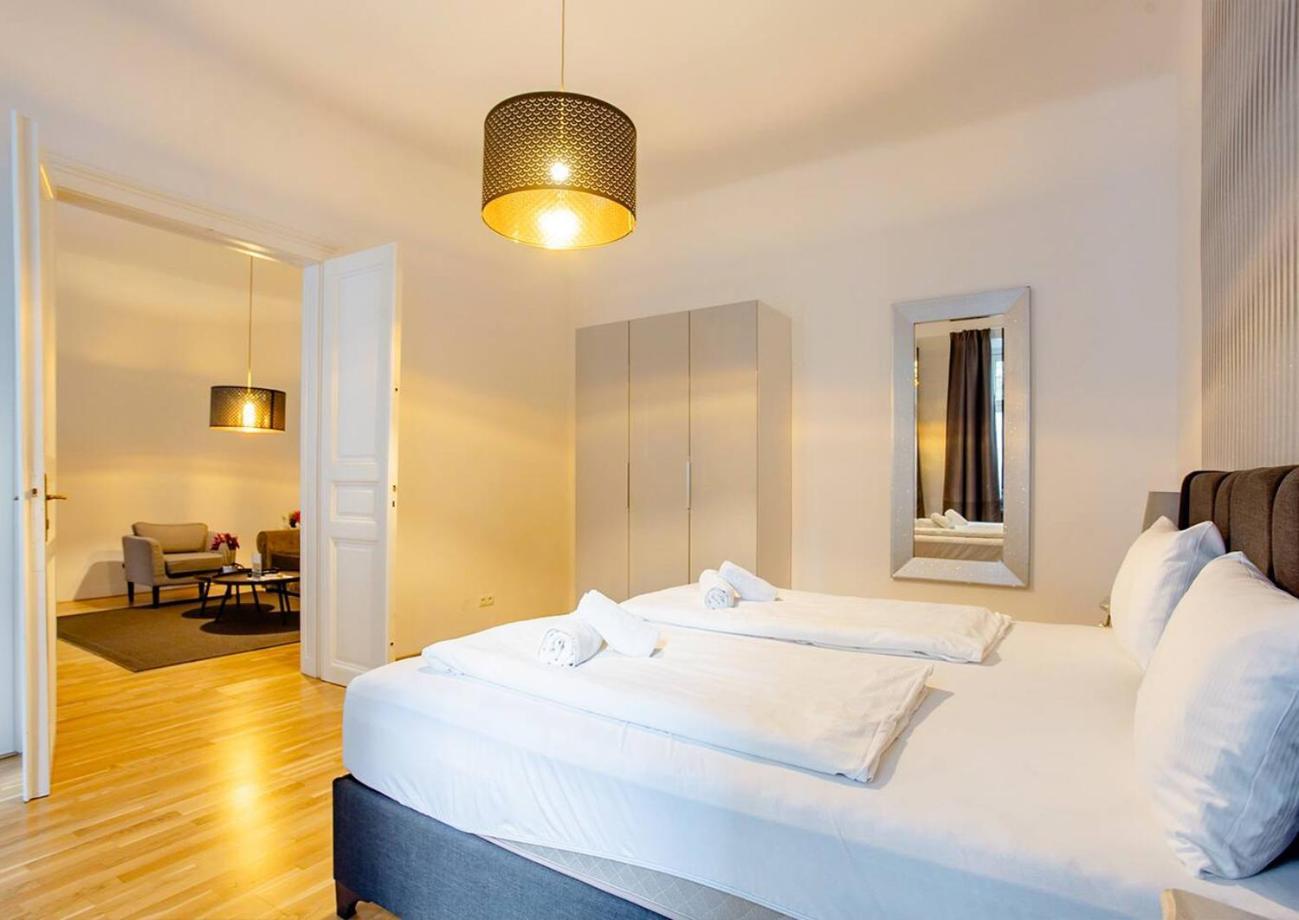 Exclusive Apartment City Center Виена Екстериор снимка