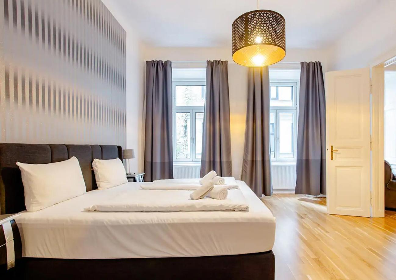 Exclusive Apartment City Center Виена Екстериор снимка