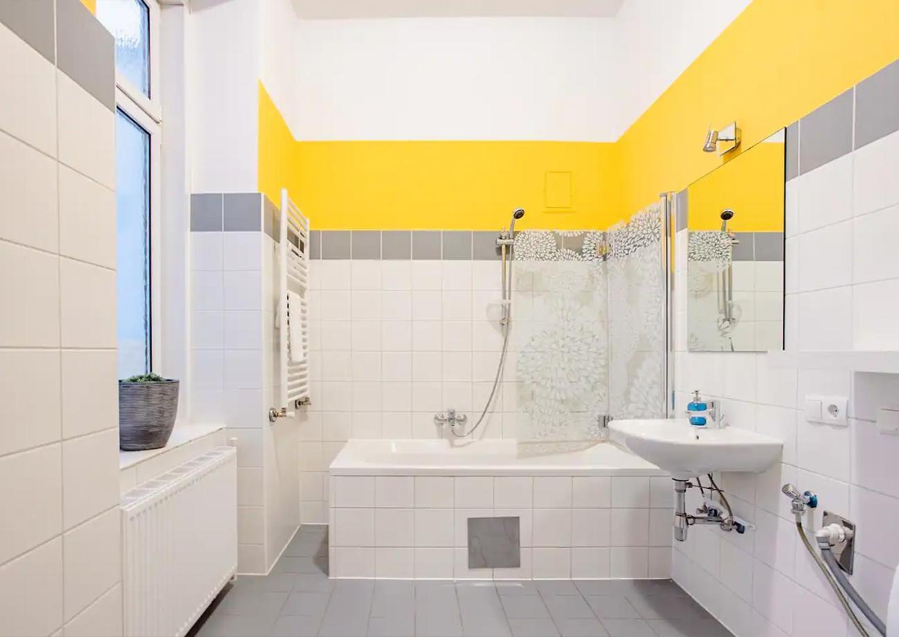 Exclusive Apartment City Center Виена Екстериор снимка